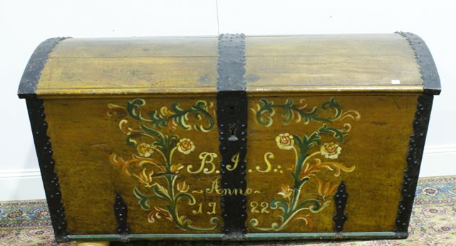 Appraisal: An early th century oak and iron bound marriage chest