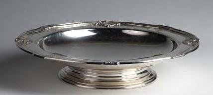 Appraisal: AMERICAN SILVER 'HERITAGE' PATTERN TAZZA REED BARTON EARLY TWENTIETH CENTURY