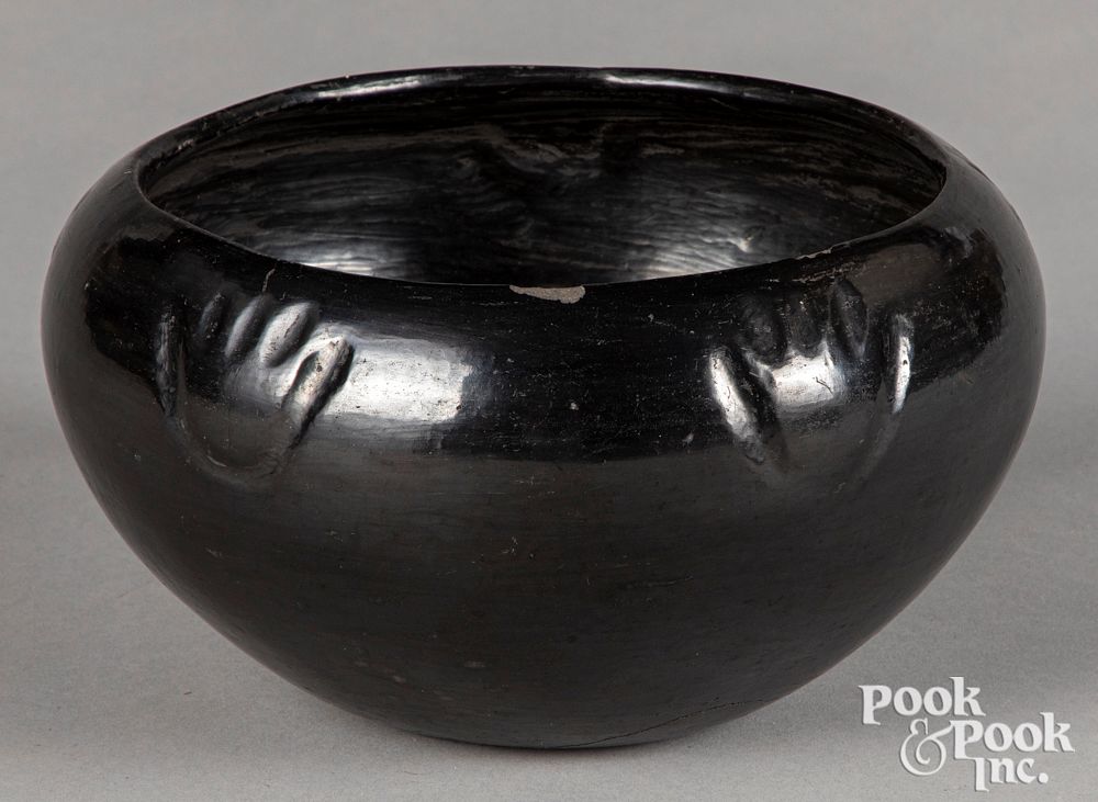 Appraisal: Santa Clara Pueblo Indian bowl early th c Santa Clara