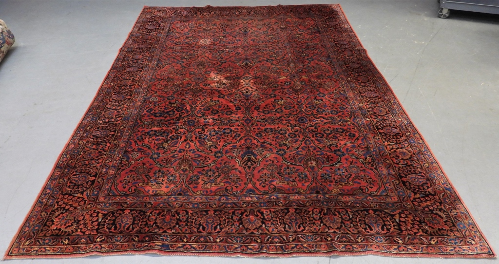 Appraisal: ANTIQUE PERSIAN SAROUK RUG Middle EastEarly th CenturyBlack blue yellow