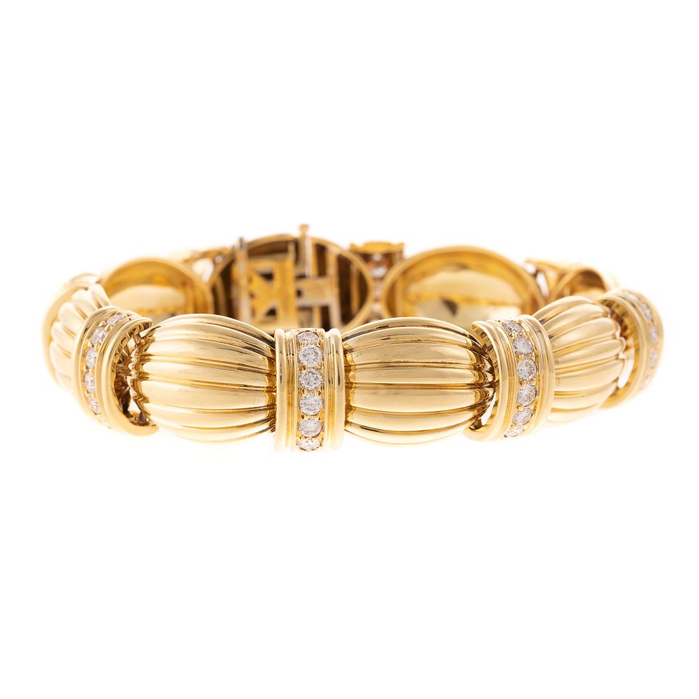 Appraisal: A ctw Diamond Fluted Dome Bracelet in K K yellow