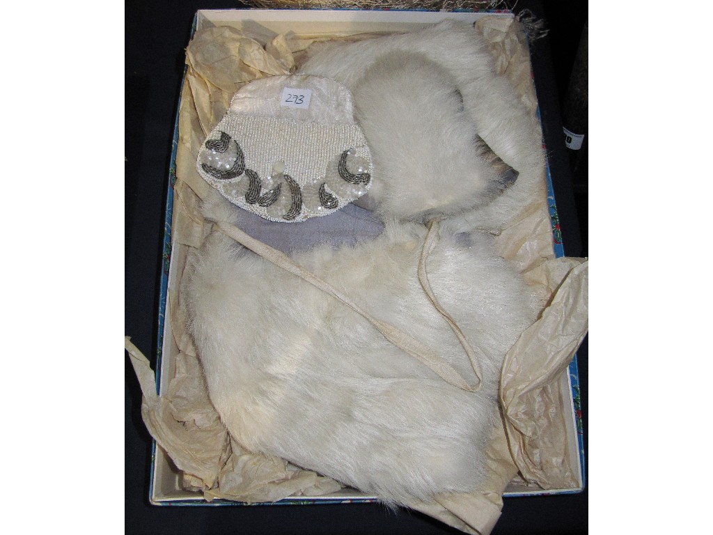 Appraisal: Lot comprising child's fur stole and mittens and a beadwork