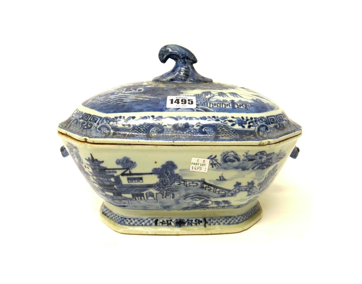 Appraisal: A Chinese export blue and white canted rectangular tureen and