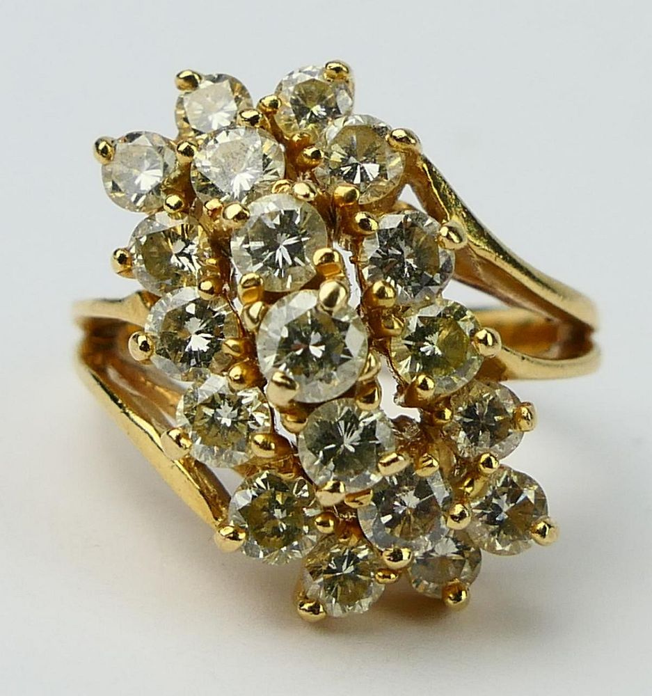 Appraisal: LADIES K YG CT DIAMOND CLUSTER COCKTAIL RING Fabulous women's