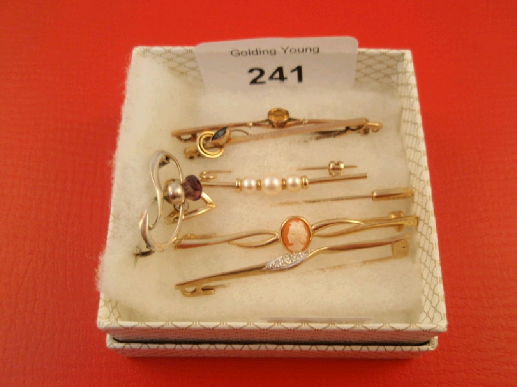 Appraisal: Six various bar brooches and a thistle brooch in silver