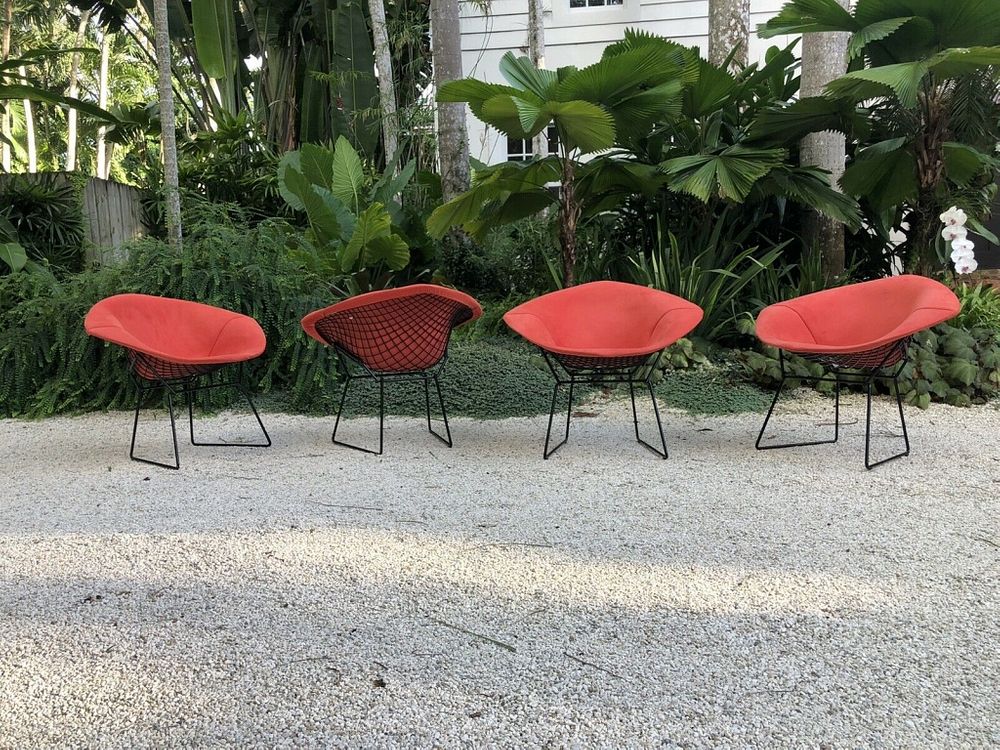 Appraisal: Knoll Bertoia Diamond Chairs Knoll Bertoia Diamond Chairs - Black