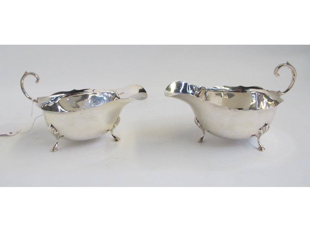 Appraisal: Cased pair of silver sauceboats Birmingham