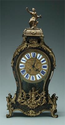 Appraisal: Boulle key wind shelf clock extensive tortoise and brass inlay