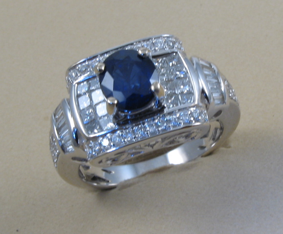 Appraisal: SAPPHIRE AND FOURTEEN KARAT GOLD RING The white gold setting