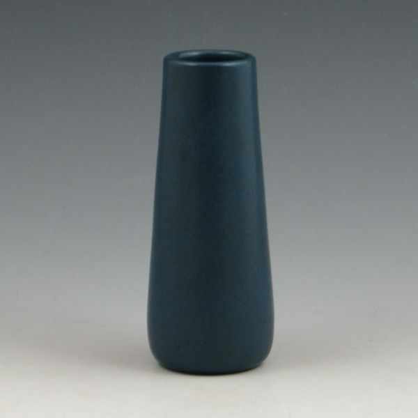 Appraisal: Marblehead tapered cabinet vase in matte blue Marked with impressed