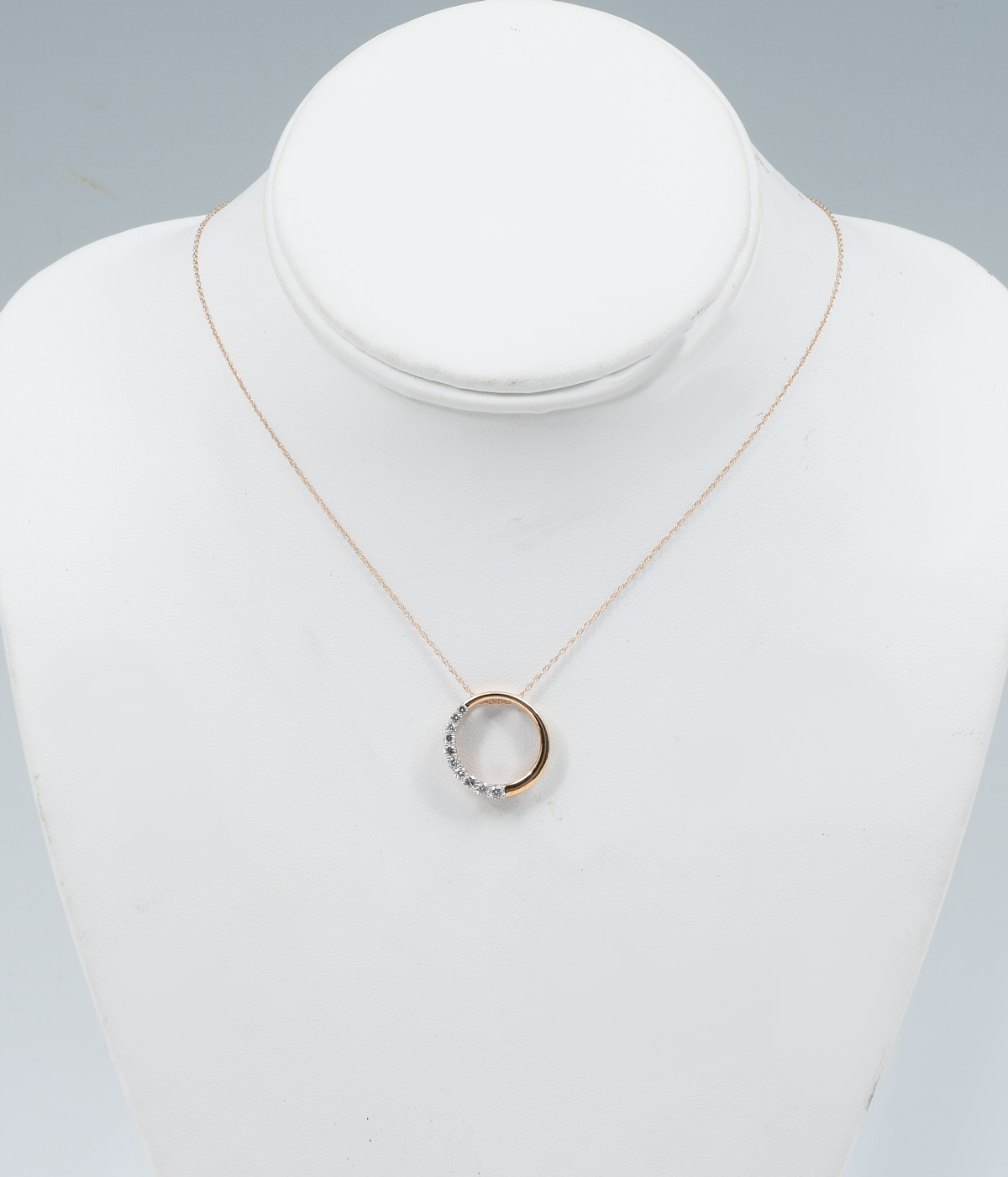 Appraisal: K DIAMOND CIRCLE PENDANT NECKLACE K yellow gold diamond pendant