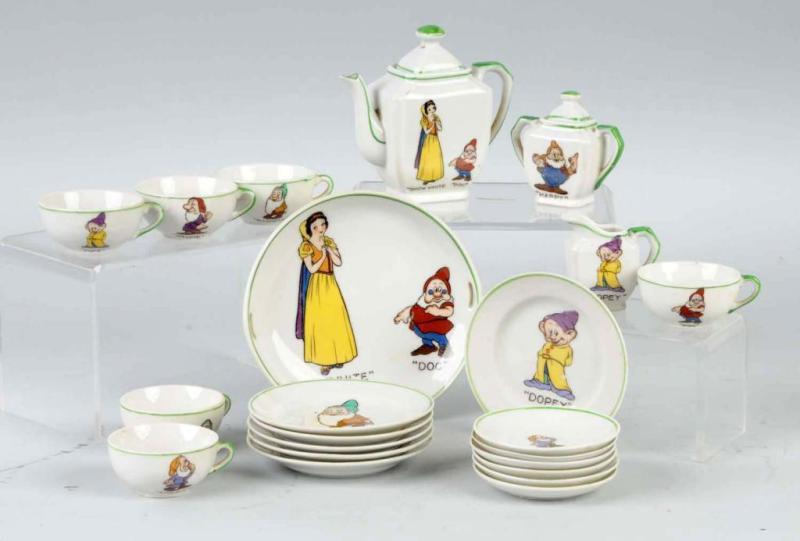 Appraisal: -Piece Walt Disney Snow White Tea Set Description Japanese Includes