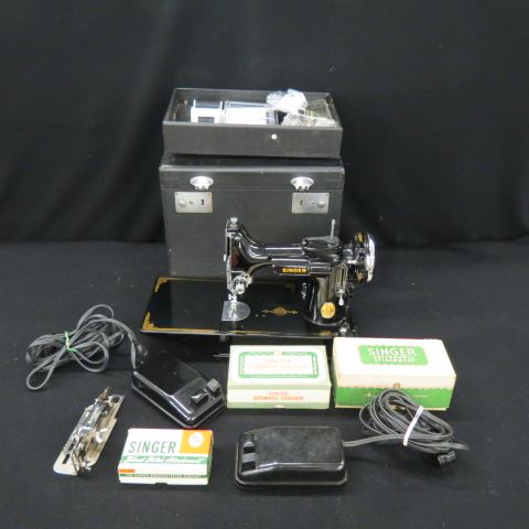 Appraisal: Singer Featherweight Sewing Machine with attachments case