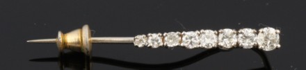 Appraisal: K eight graduated diamonds mm to mm diamonds color G