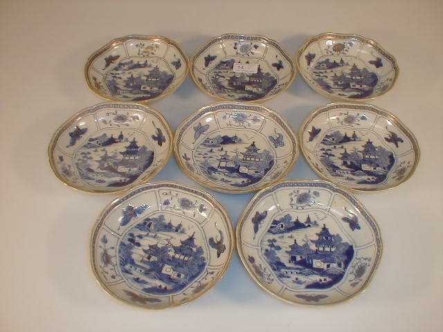 Appraisal: A set of eight Chinese export blue and white saucer