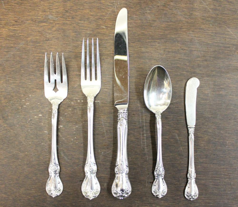 Appraisal: TOWLE OLD MASTER STERLING SILVER FLATWARE SET pieces comprised of