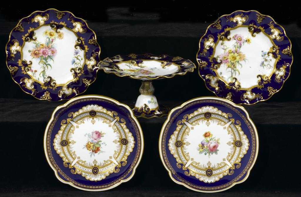 Appraisal: A PAIR OF ROYAL CROWN DERBY COBALT GROUND DESSERT PLATES