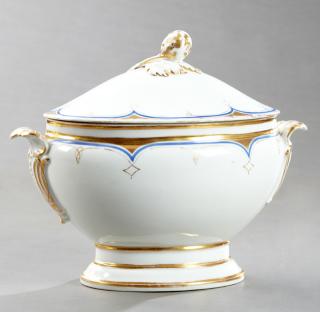 Appraisal: Large Old Paris Porcelain Covered Footed Tureen m Large Old