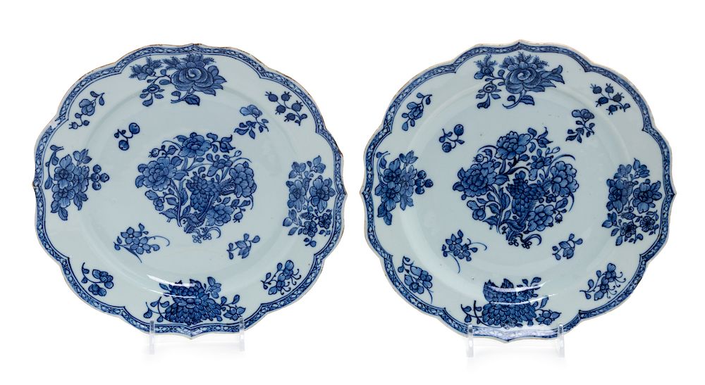 Appraisal: A Pair of Chinese Export Blue and White Porcelain Plates