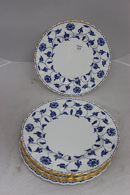 Appraisal: A SET OF SEVEN SPODE COLONEL PATTERN DINNER PLATES with