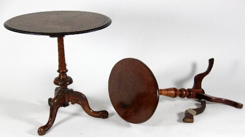 Appraisal: A Victorian walnut oval occasional table with ebonised rim on