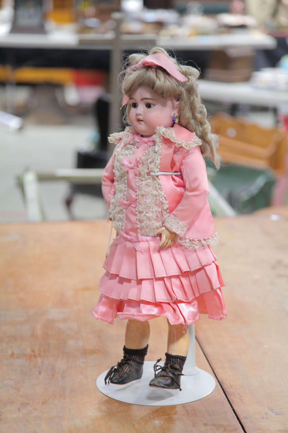 Appraisal: SIMON HALBIG DOLL German early th century Bisque head doll