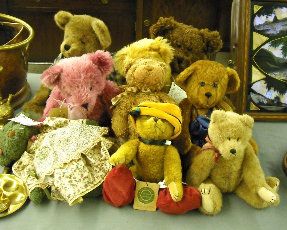 Appraisal: Nine assorted modern teddy bears including limited editions bearing original