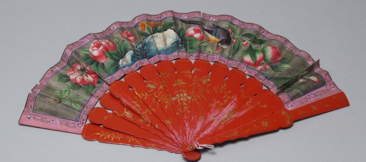 Appraisal: CHINESE EXPORT MANDARIN FAN With red and gold lacquer sticks