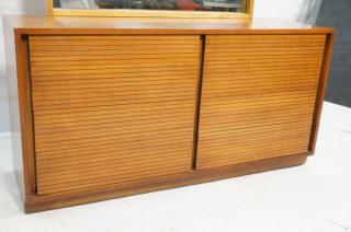 Appraisal: HENREDON HERITAGE American Modern Walnut Dresser Credenza drawers with horizontal