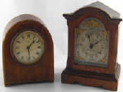 Appraisal: Two mahogany cased mantel clocks one height cm with concealed