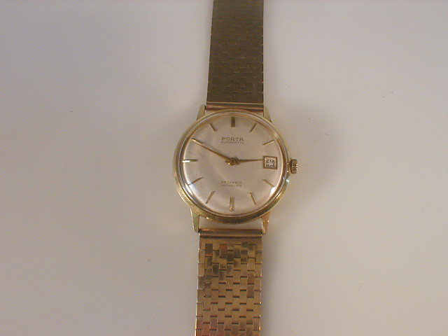 Appraisal: A gold cased gentleman's watch by Porta satin dial baton