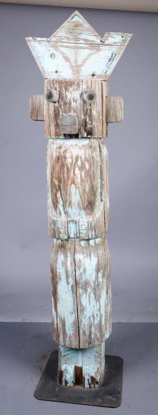 Appraisal: Wood Native American Totem Figure Wood has dried and only