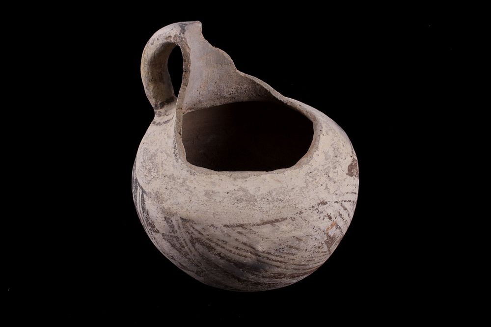 Appraisal: Pre Historic Anasazi Black Mesa Pottery Vessel For your consideration