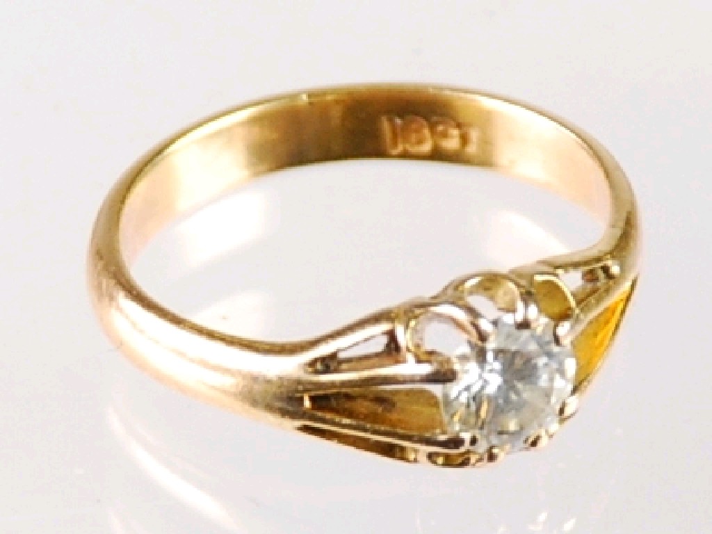 Appraisal: ct GOLD RING CLAW SET WITH A SOLITAIRE DIAMOND approx