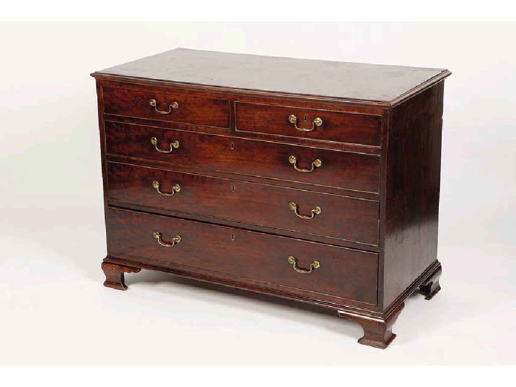 Appraisal: A GEORGE III MAHOGANY CHEST OF DRAWERS the rectangular top