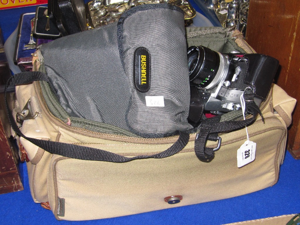 Appraisal: Lot comprising Minolta camera with accessories in carry bag and