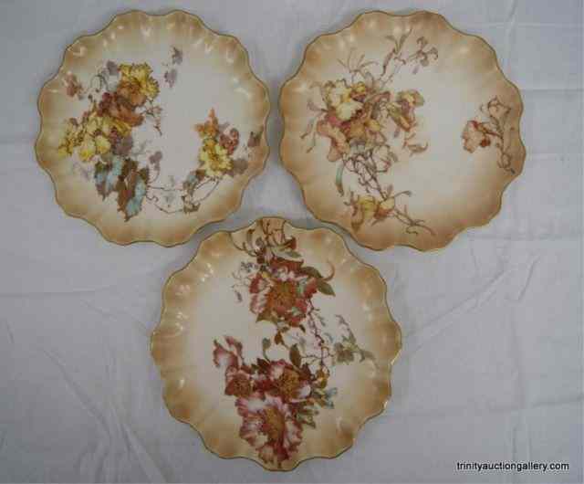 Appraisal: Antique c 's Royal Doulton Plate Set of From the