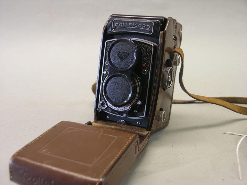 Appraisal: A Rolleicord twin lens camera Xenar mm lens 's and