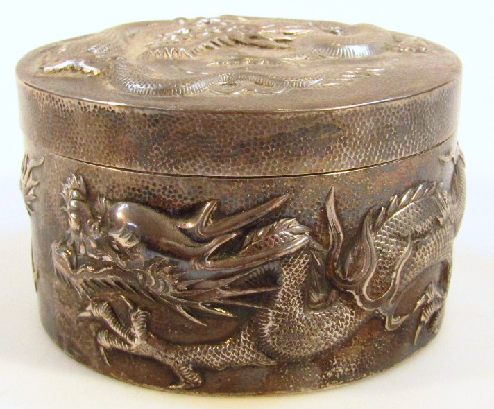 Appraisal: A late thC Chinese powder box by Wang Hing Co