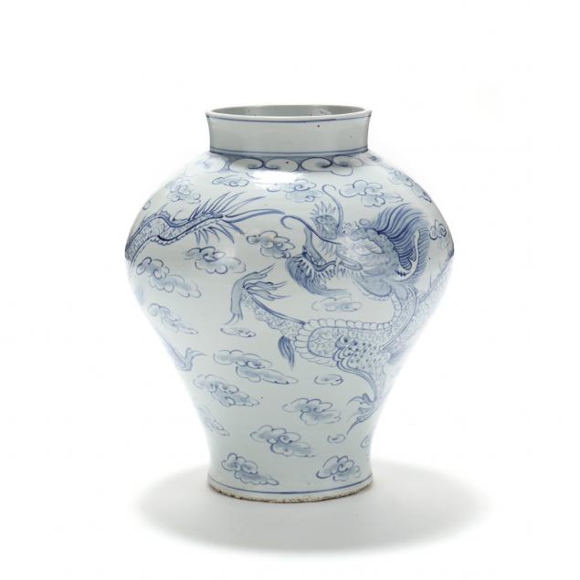 Appraisal: A LARGE KOREAN PORCELAIN DRAGON JAR th century porcelain hand