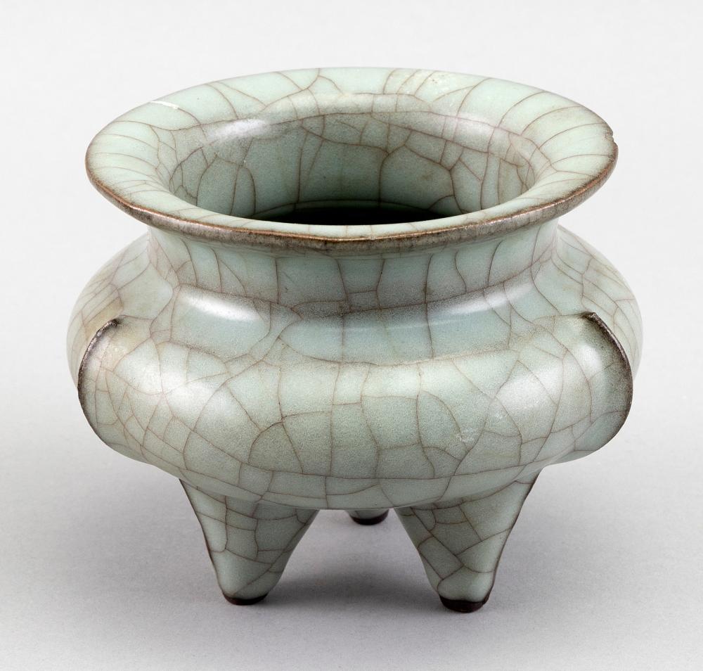 Appraisal: CHINESE CELADON GUAN WARE PORCELAIN CENSER LATE TH CENTURY HEIGHT