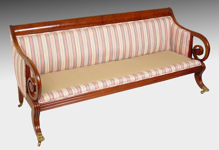 Appraisal: FEDERAL PERIOD MAHOGANY NEW YORK SOFA Ca Ogee top rail