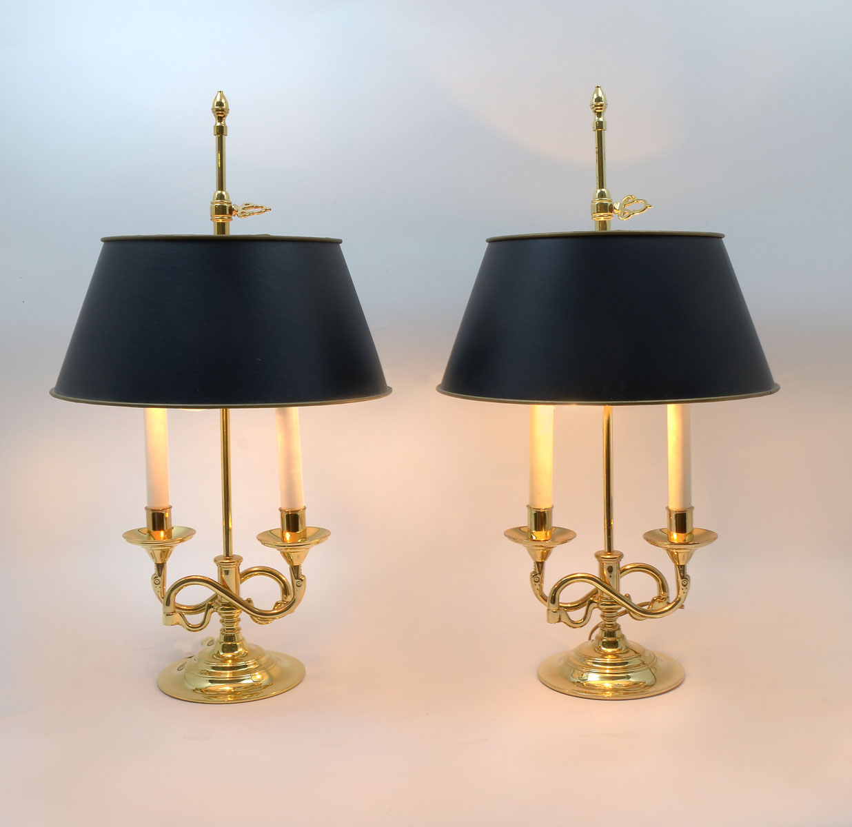 Appraisal: PAIR BALDWIN BRASS SERPENTINE BOUILLOTTE LAMPS Vintage '' table lamp