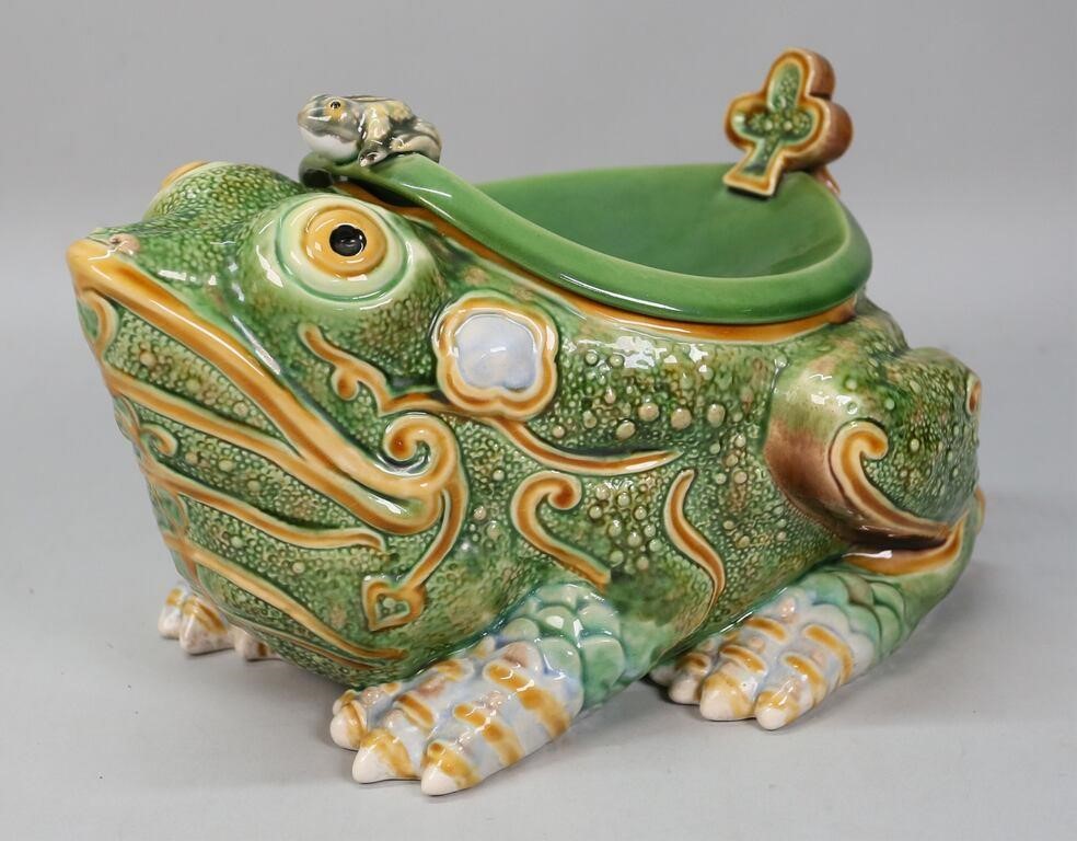 Appraisal: BORDALLO PINHEIRO CERAMIC FROG SPITTOONRaphael Bordallo Pinheiro Portuguese - ceramic