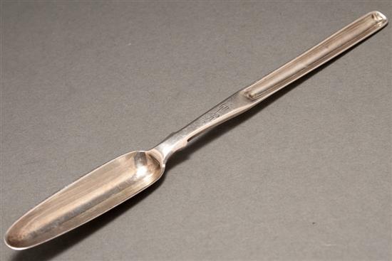 Appraisal: English silver marrow spoon bearing hallmarks of Samuel Hennell London