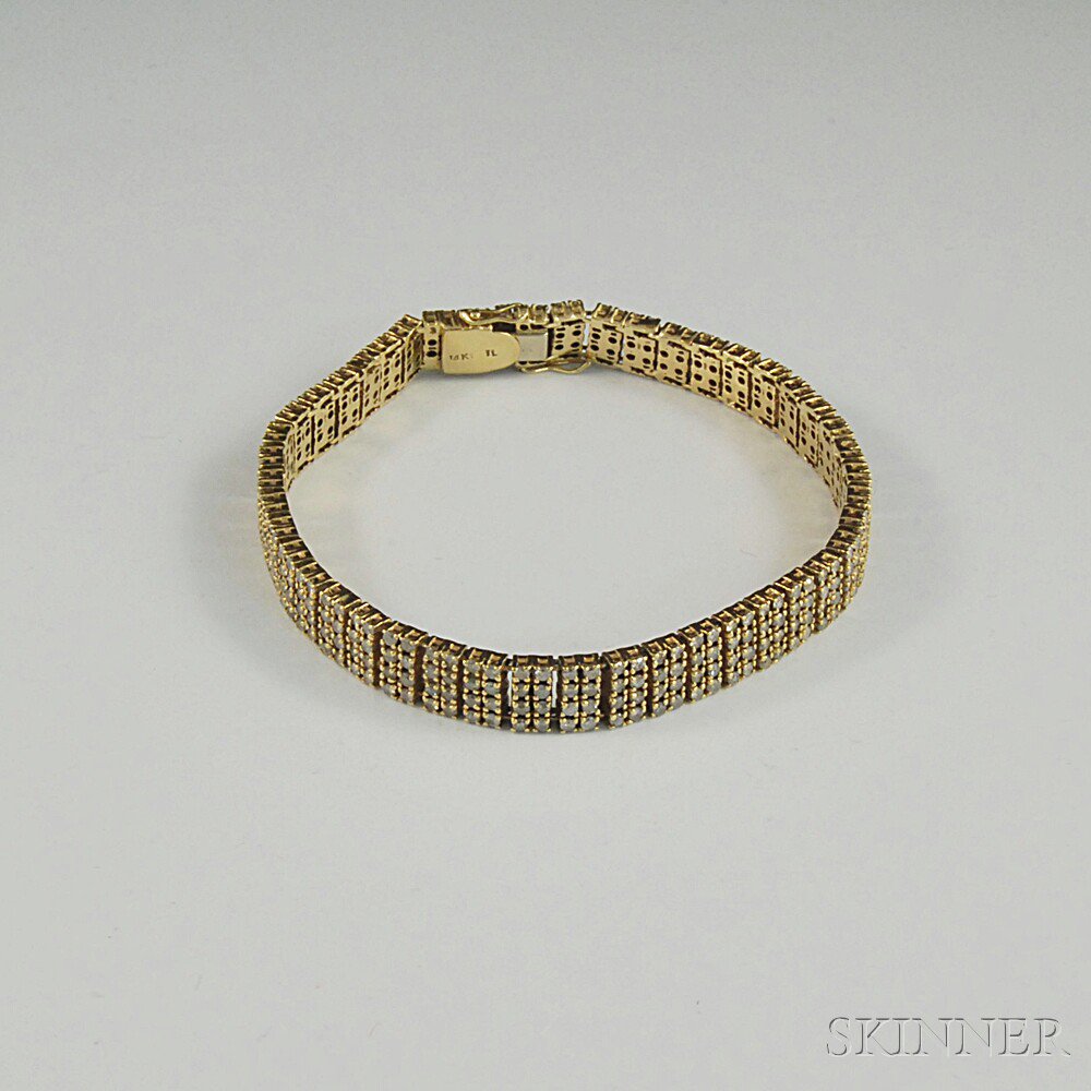 Appraisal: kt Gold and Diamond Bracelet formed of flexible rectangular links