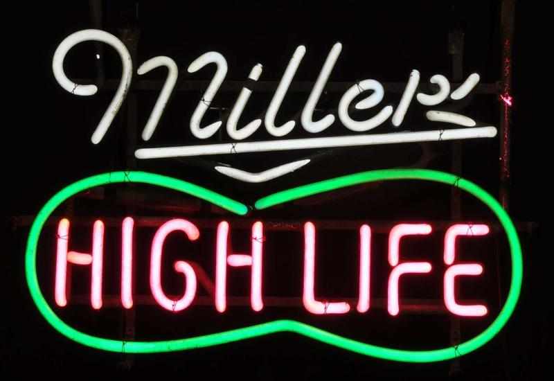 Appraisal: Miller High Life Peanut Neon Sign Description s Miller Brewing