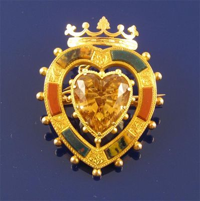 Appraisal: A Victorian Scottish heart shaped gold brooch The heart shaped