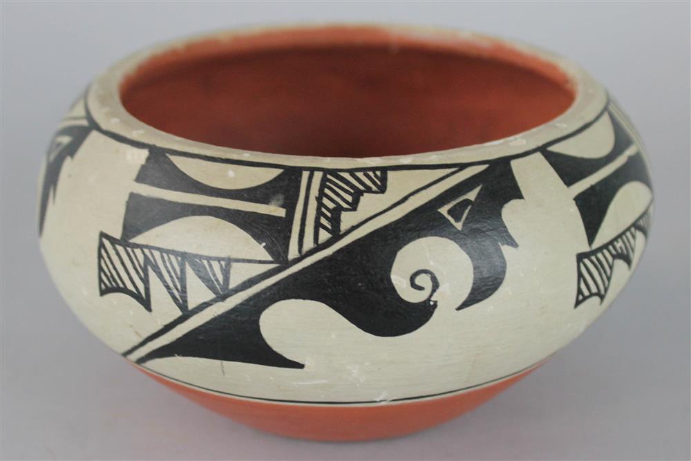 Appraisal: DORELA TOSA JEMEZ POT with painted design in buff and