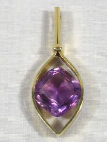 Appraisal: A modern carat gold amethyst set pendant